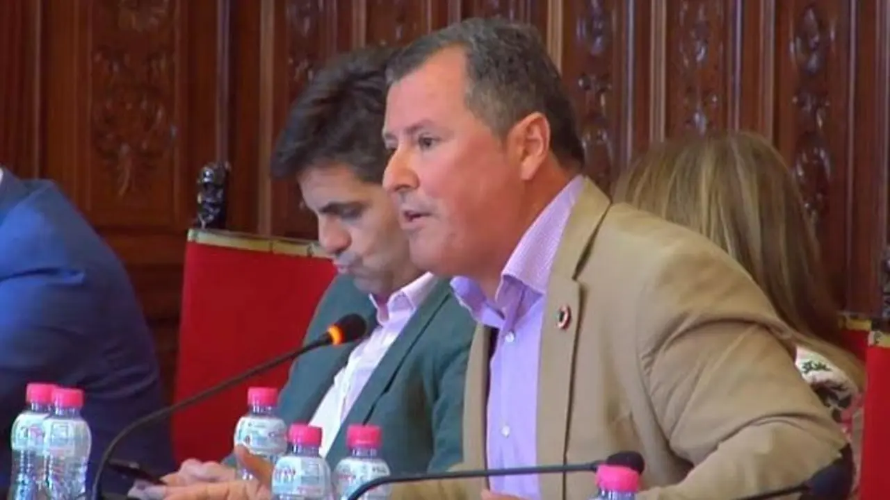 El diputado Pedro Bruno durante su intervenci&oacute;n. - PSOE
