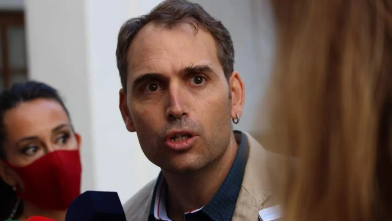 El portavoz de Unidas Podemos por Andaluc&iacute;a, Toni Valero. - VH