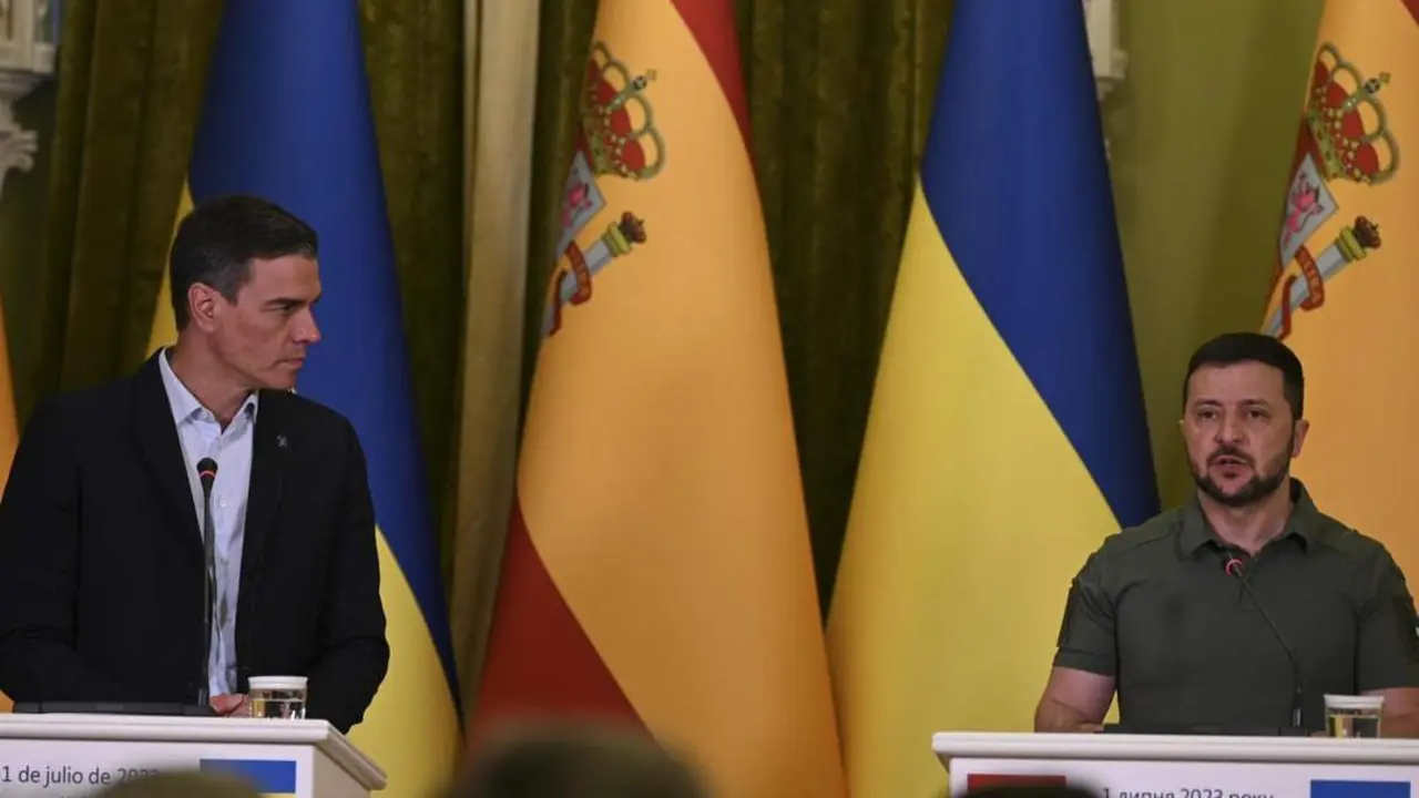 S&aacute;nzhez y Zelenski. - EFE