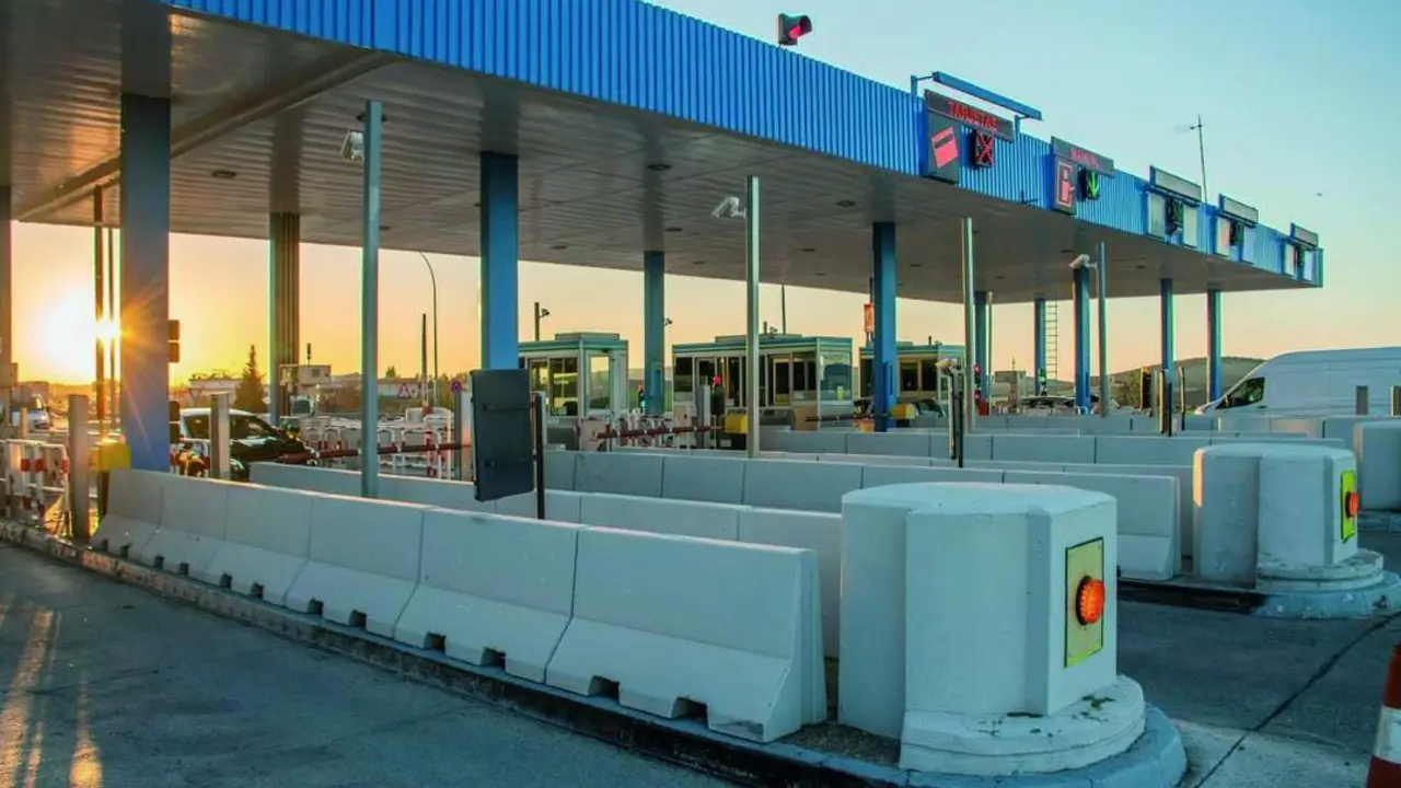 Imagen del peaje entre Sevilla y Jerez, eliminado el 1 de enero de 2020. - efe