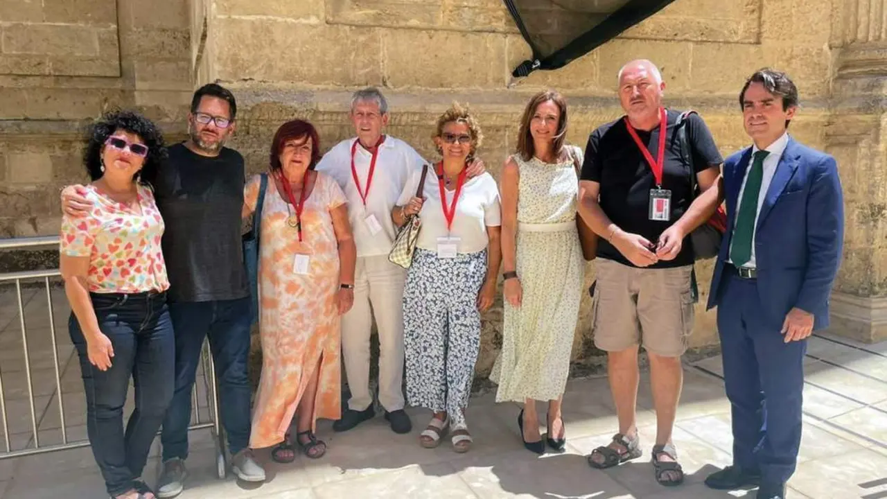 Jos&eacute; Ignacio Garc&iacute;a y Roc&iacute;o D&iacute;az, con los vecinos de La Asunci&oacute;n.  - Andaluc&iacute;a Informaci&oacute;n