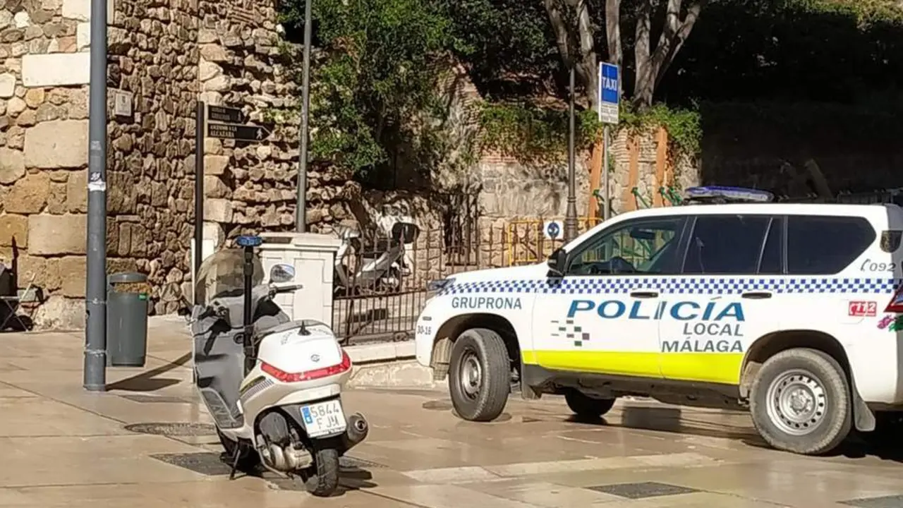 Polic&iacute;a Local M&aacute;laga. - VM