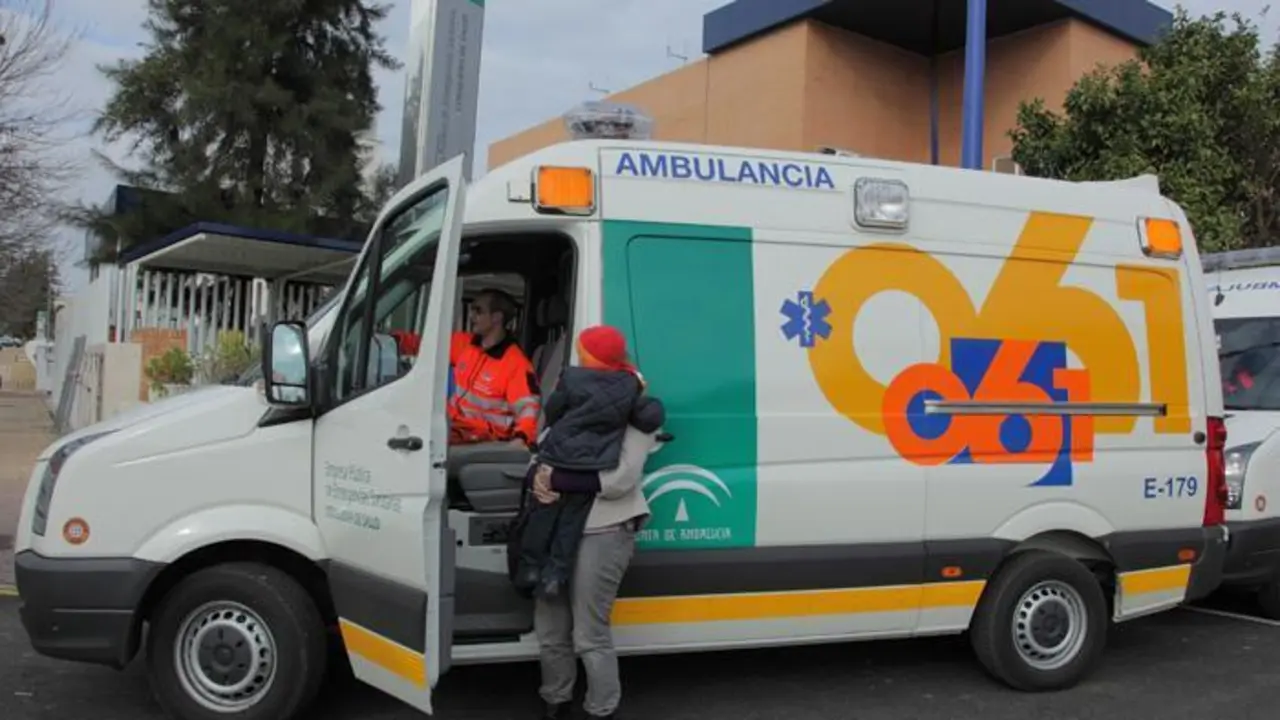 Ambulancia del 061. - EPES