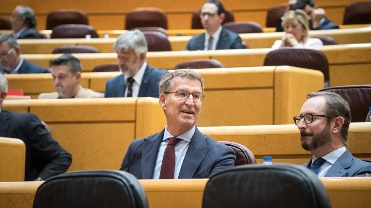 Alberto N&uacute;&ntilde;ez Feij&oacute;o y Javier Maroto. - Europa Press