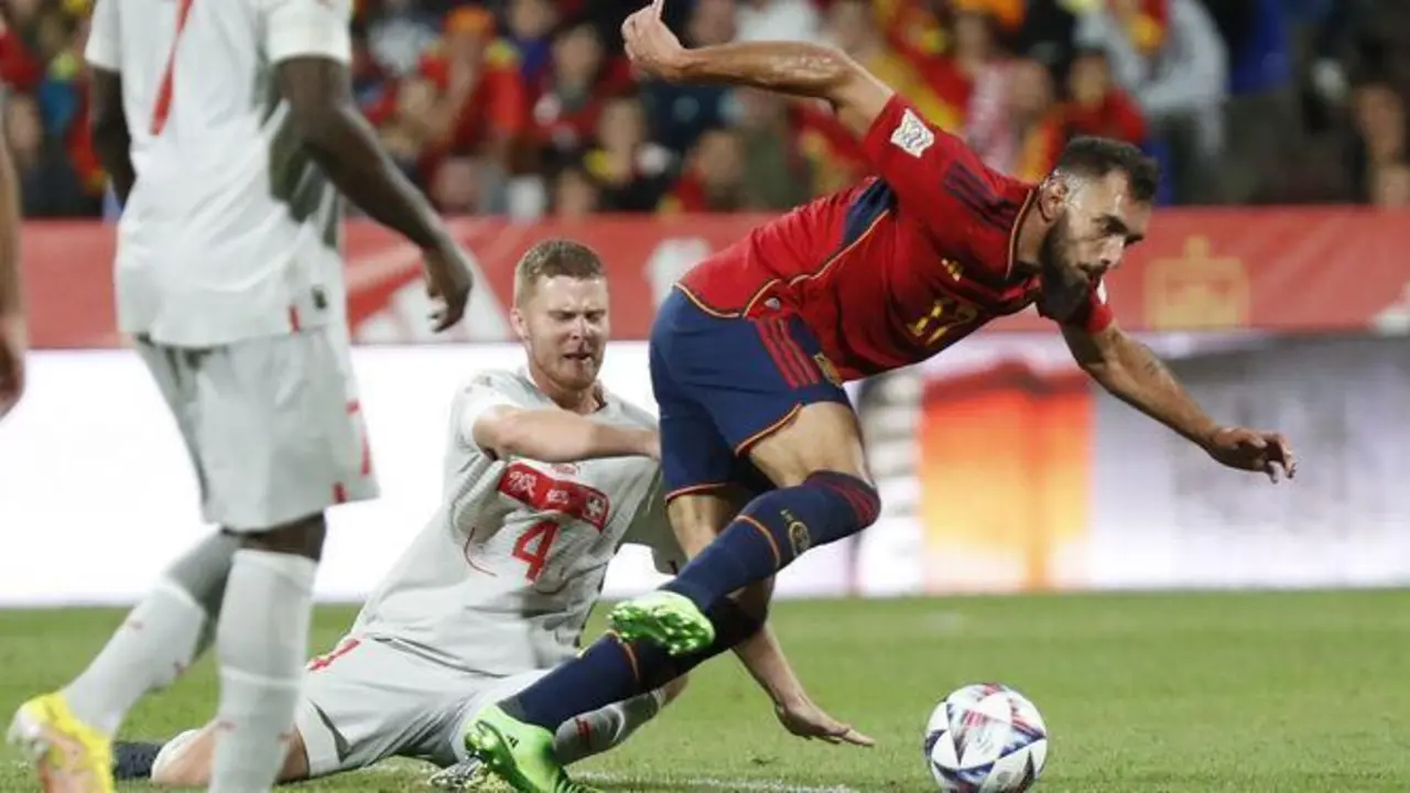Borja Iglesias durante el partido contra Suiza. - efe