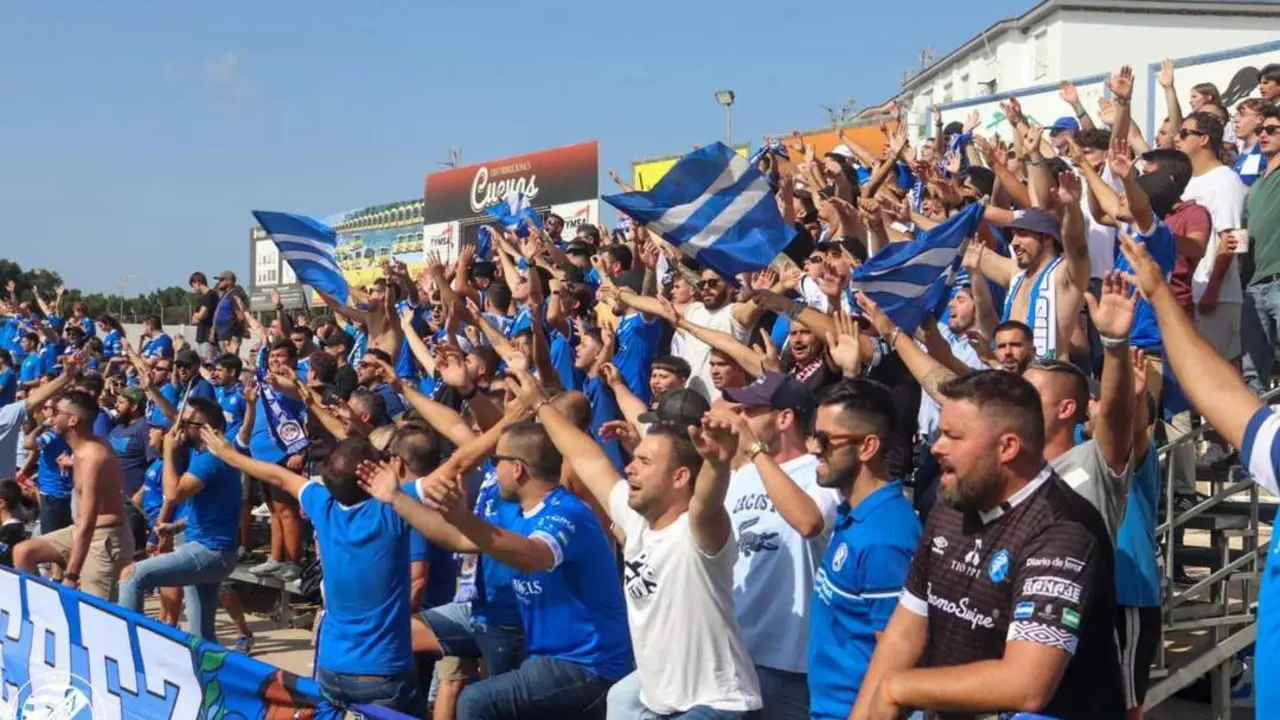 Aficionados del Xerez DFC en El Palmar. - xerezdfc.com