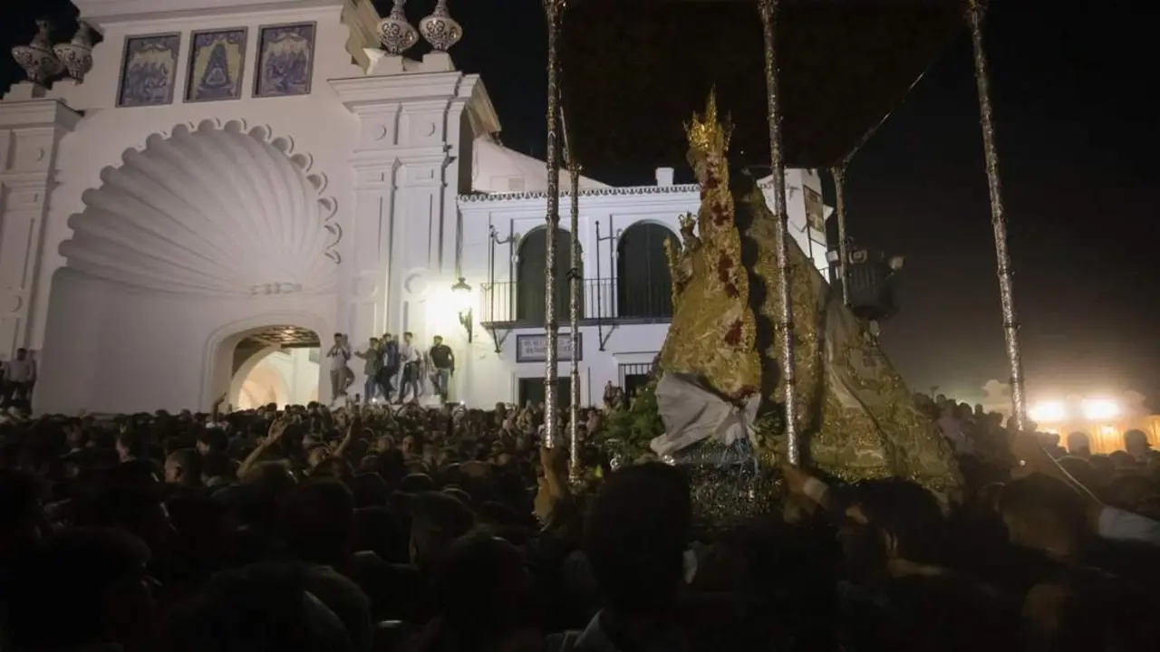 Regreso de la Virgen al Santuario en 2022 tras la rotura del paso. - A.P&eacute;rez / Europa Press