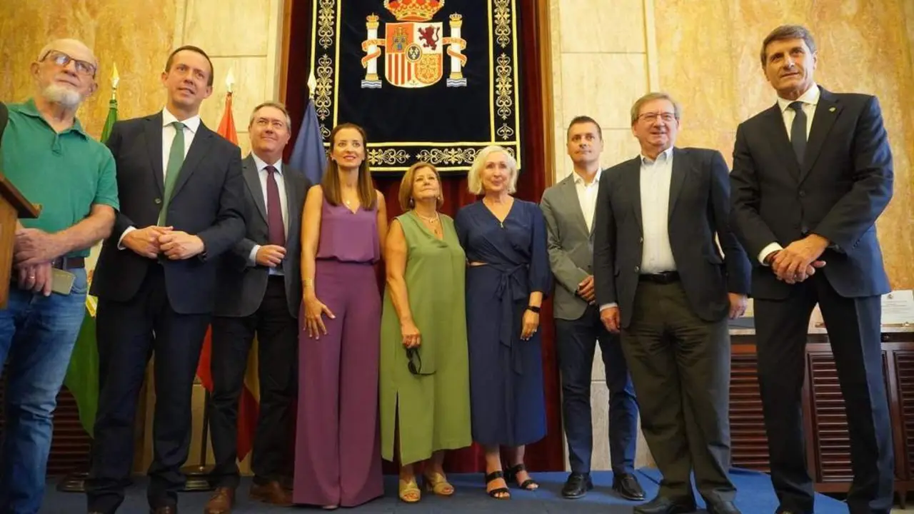 Homenaje p&oacute;stumo a Hermelindo Castro. - SUBDELEGACI&Oacute;N