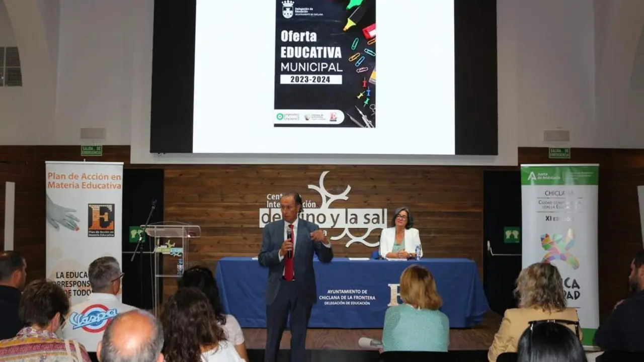 Presentaci&oacute;n oferta educativa - VIVA