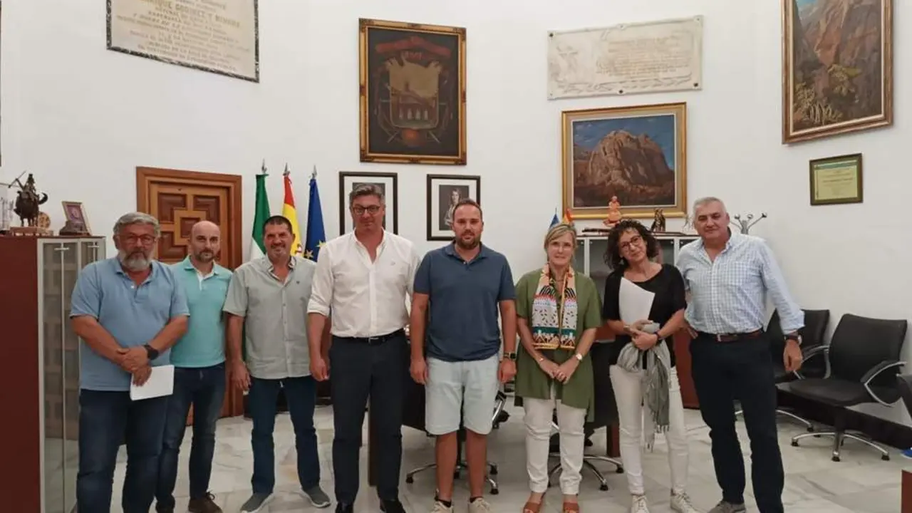 Reuni&oacute;n en el Ayuntamiento con los vecinos de la Ca&ntilde;ada de la Plata.   - 