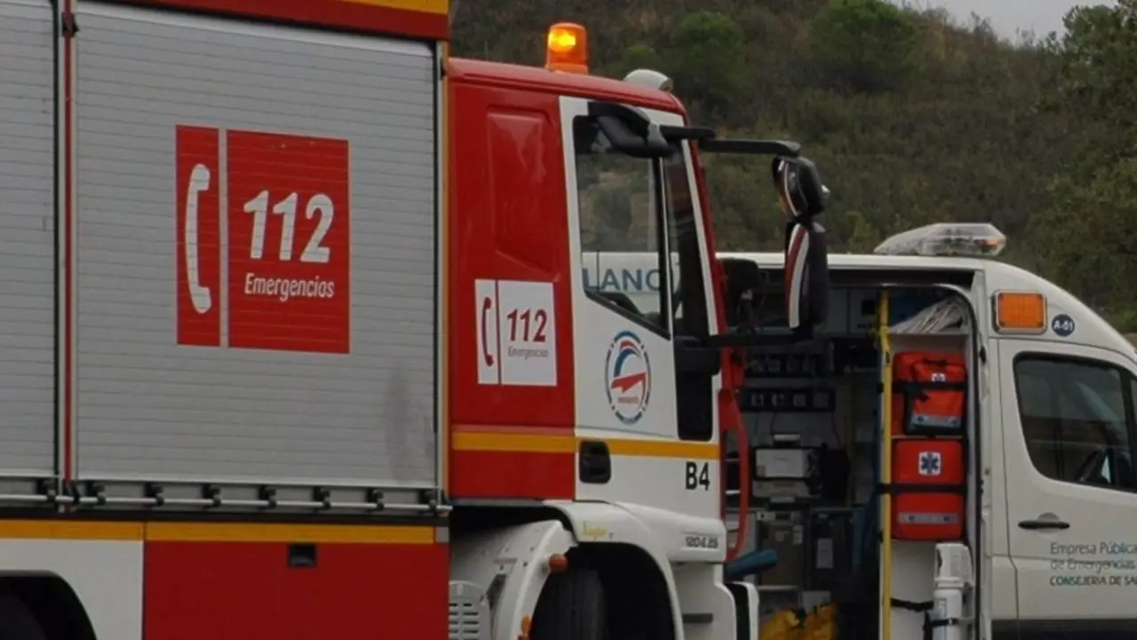Veh&iacute;culo de Bomberos del 112. - ARCHIVO