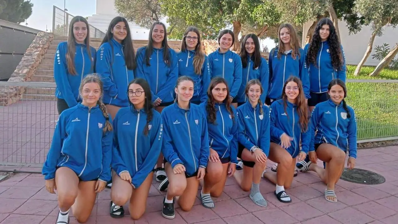 Doblete de las cadetes.  - CHSF