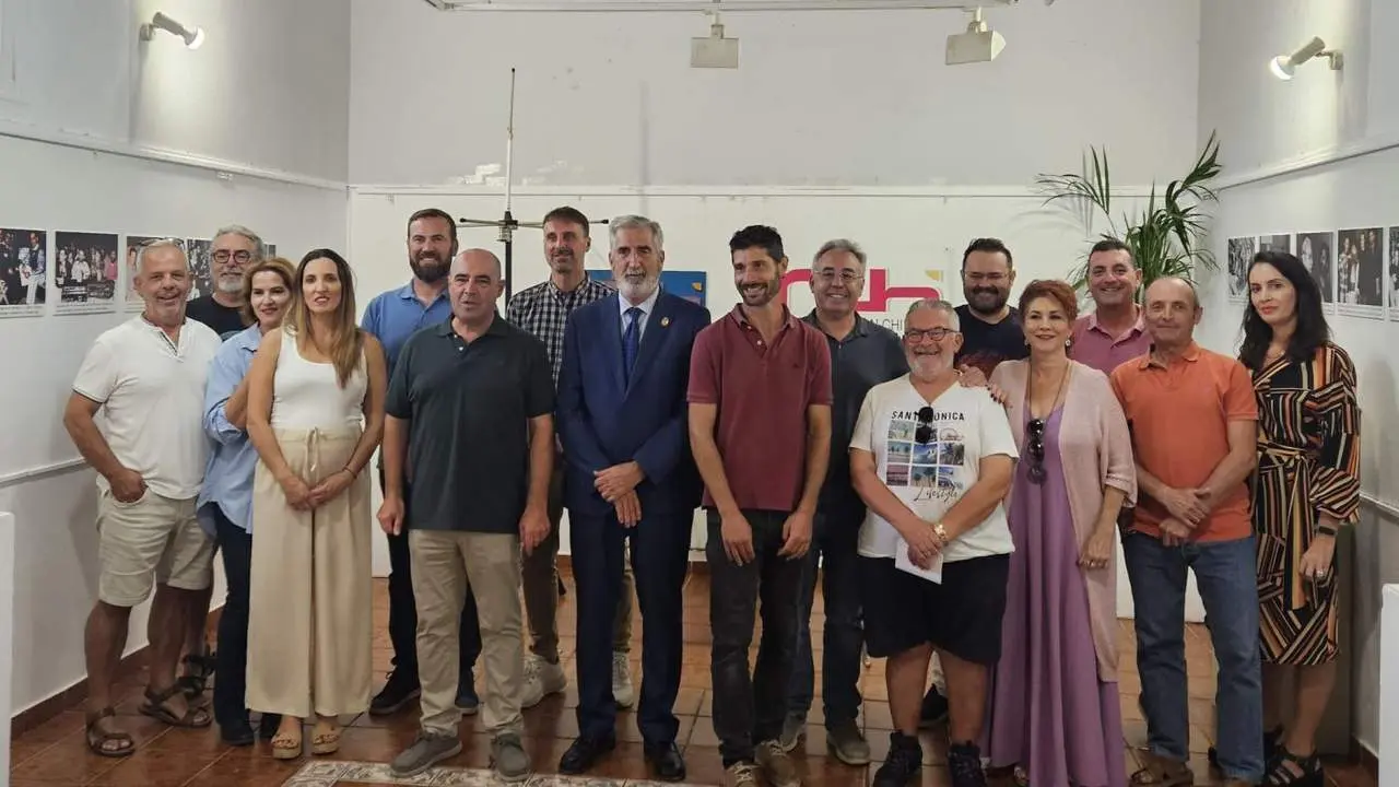Inauguraci&oacute;n de la exposici&oacute;n del 40 aniversario de Radio Chipiona - Viva Chipiona
