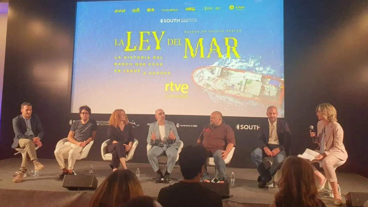 Rueda de prensa sobre 'La Ley del Mar'.  - VIVA C&Aacute;DIZ