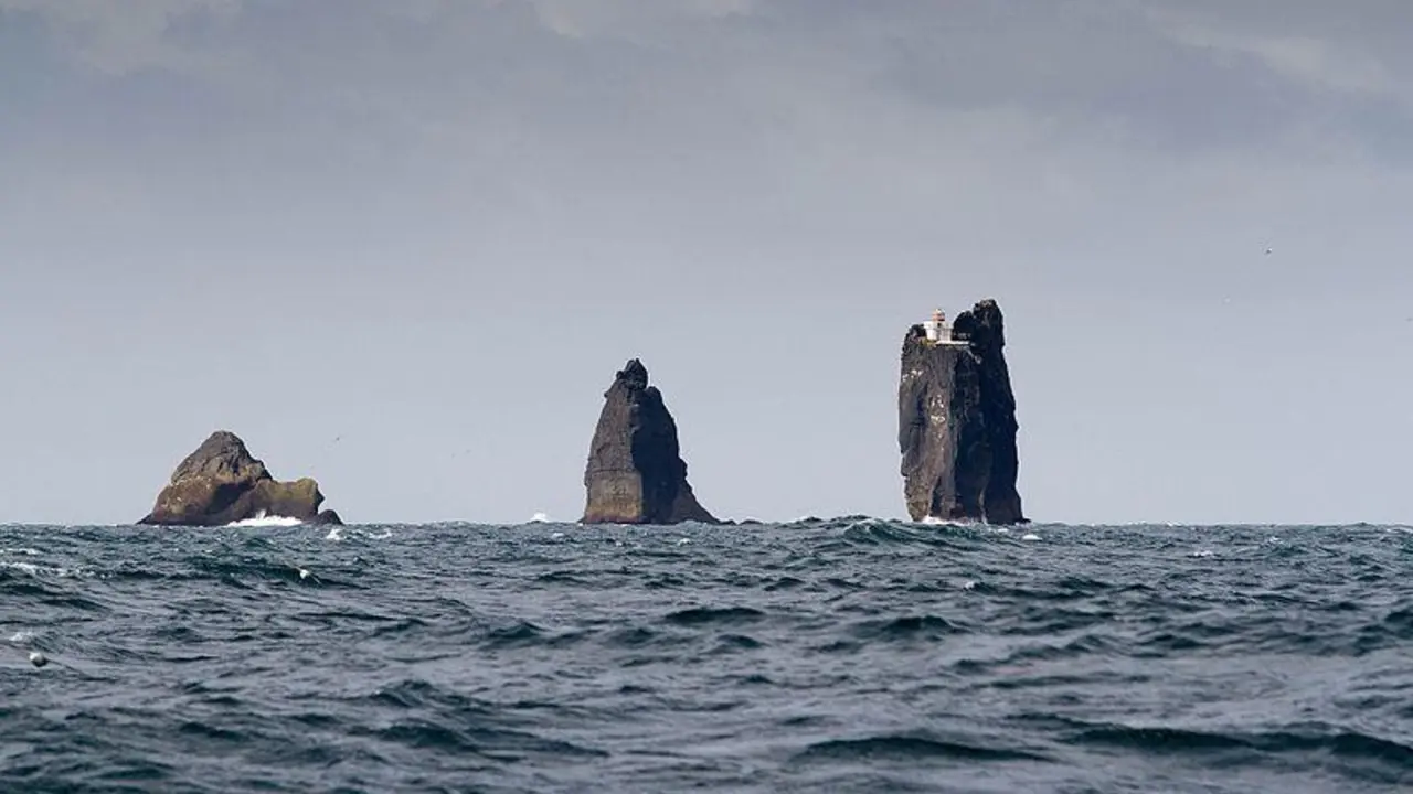 Faro de Thridrangar. - voilier.evidence@gma&hellip;