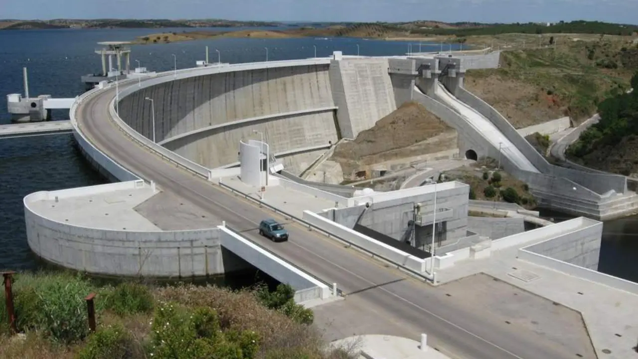 Embalse de Alqueva. - Wikimedia Commons.