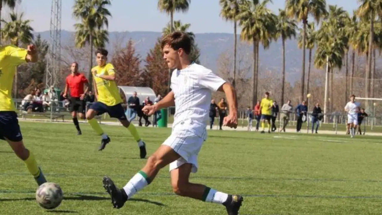 &Aacute;lvaro Prieto en uno de los partido con el Juvenil A del C&oacute;rdoba CF. - RRSS