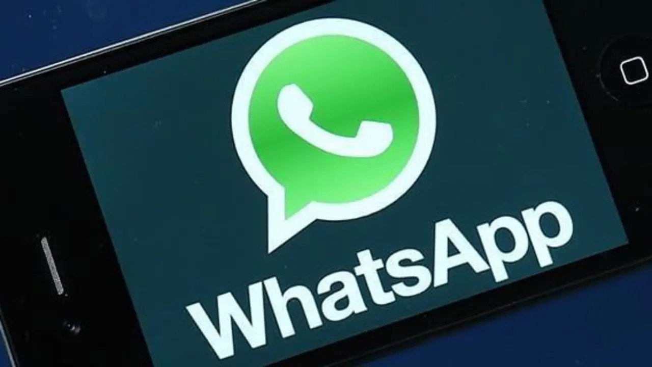 WhatsApp. - 