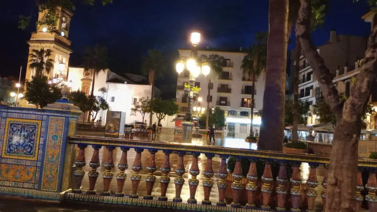 La Plaza Alta, con presencia policial. - AI