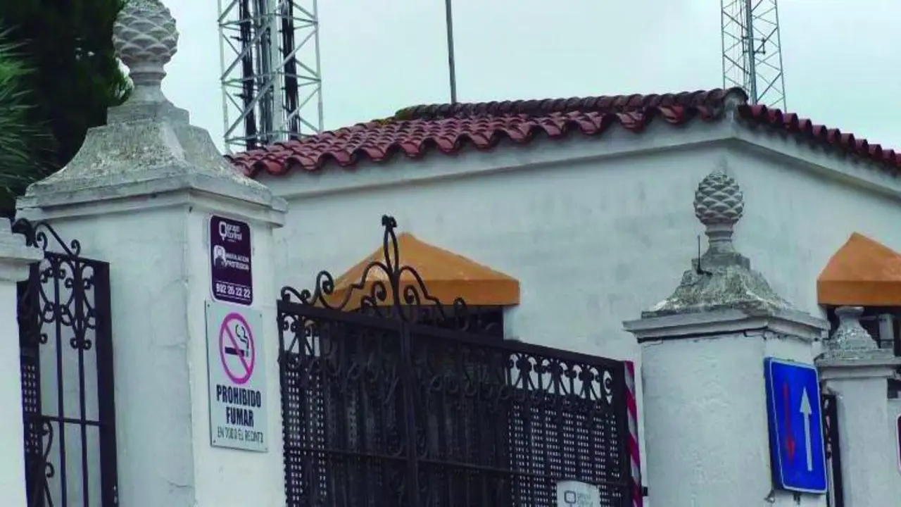 La residencia escolar de El Picacho, cerrada durante esta semana. - AI
