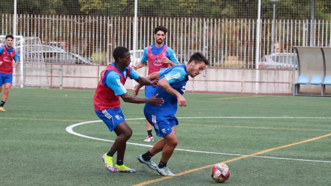 Imagen de un entrenamiento del Xerez CD en La Granja. - Xerez CD