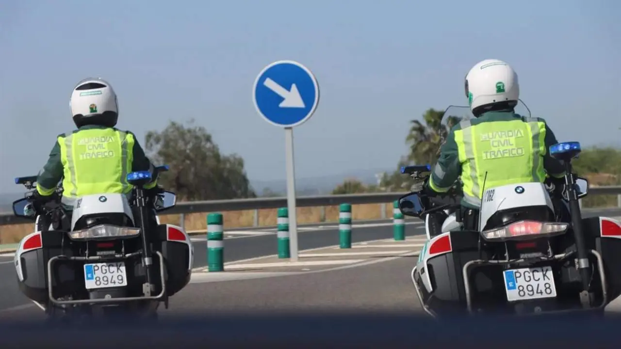 Guardia Civil de Tr&aacute;fico. - EP