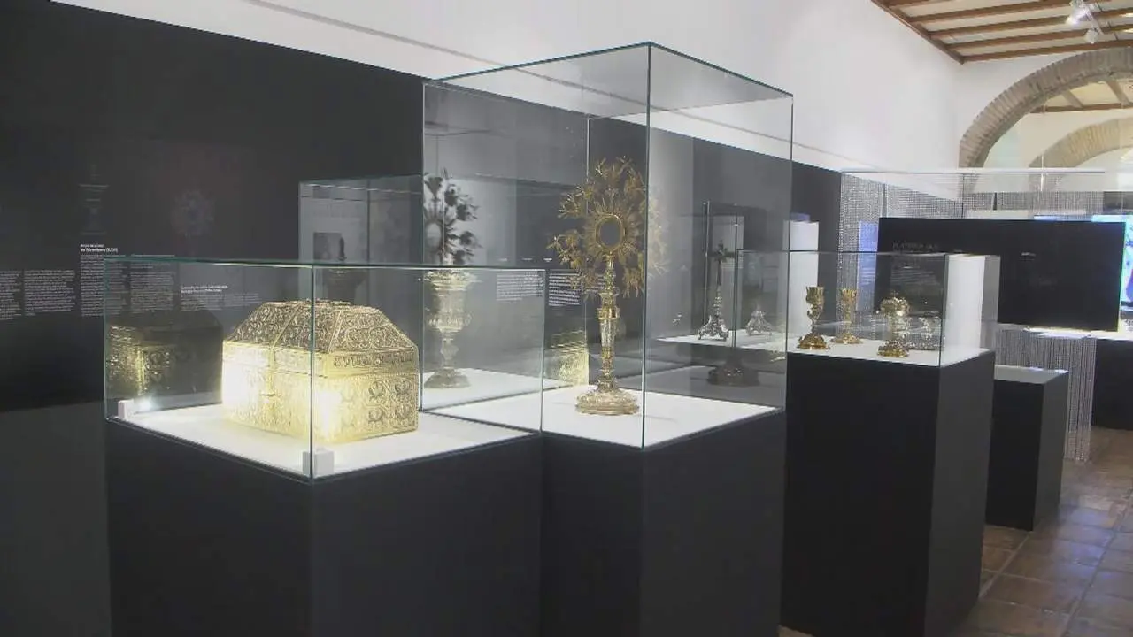 Exposici&oacute;n 'Todo lo que brilla'. - VIVA C&Oacute;RDOBA