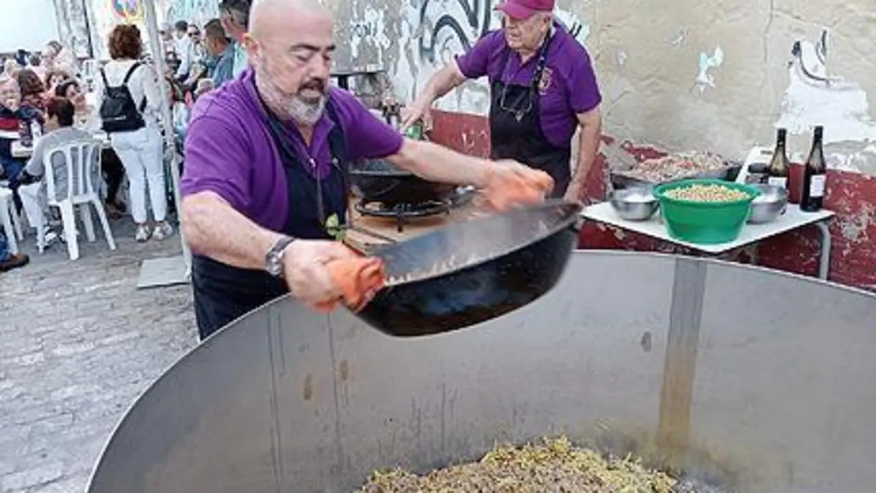 Elaboraci&oacute;n de la Ropa Vieja en el Callej&oacute;n San Miguel - Ra&uacute;l J. Bustillos