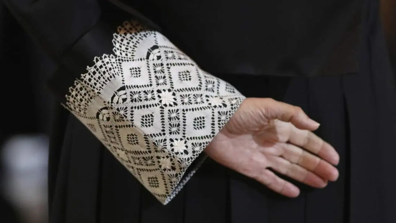 Imagen de la mano de un juez. - EP