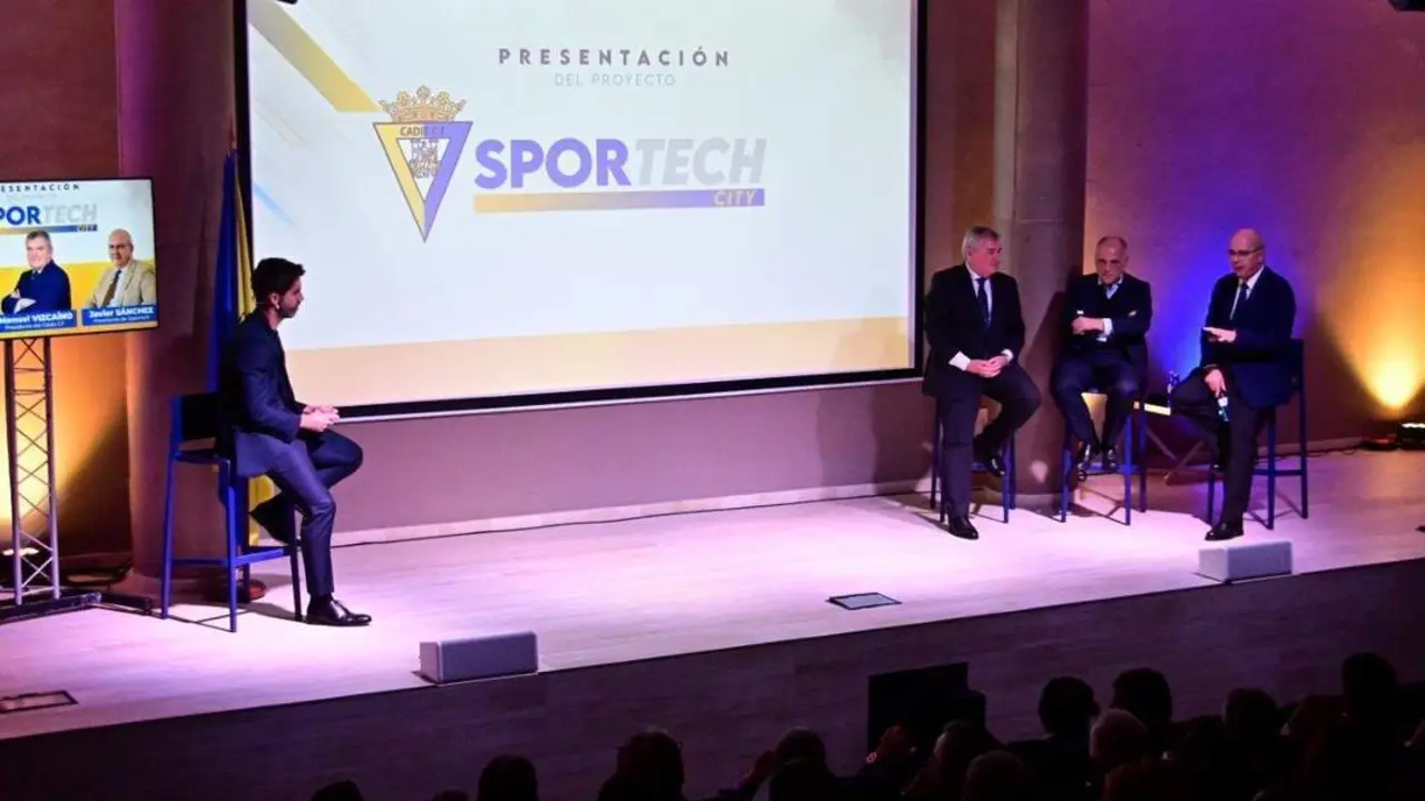 Vizca&iacute;no, Tebas y S&aacute;nchez Rojas, en la presentaci&oacute;n de Sportech. - Eulogio Garc&iacute;a