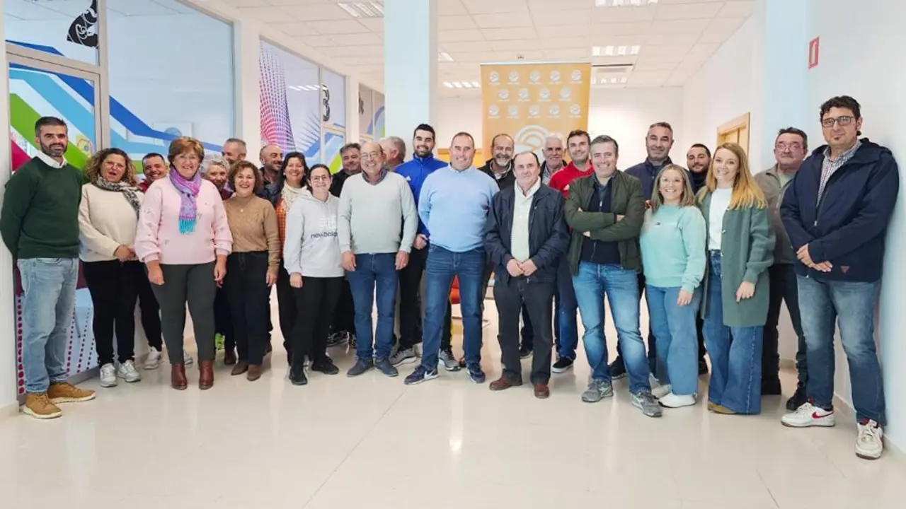 Participantes en el curso, en su clausura, este mi&eacute;rcoles.  - UPA