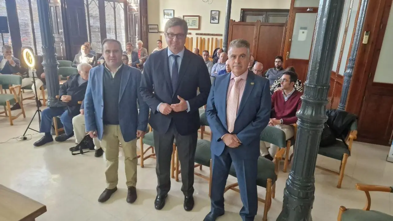 Manuel Martos, Sergio Velasco y Jos&eacute; Antonio Plasencia. - 