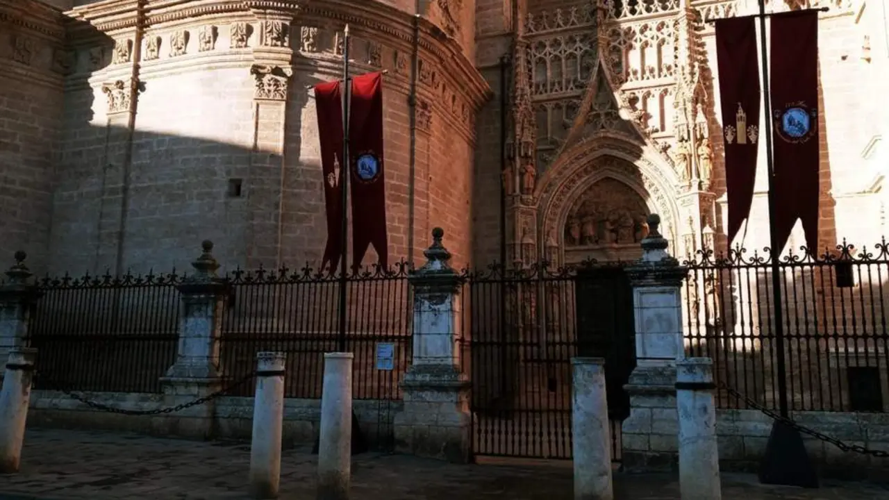 Centenar de representaciones en la procesi&oacute;n de San Fernando y Valme.  - EP