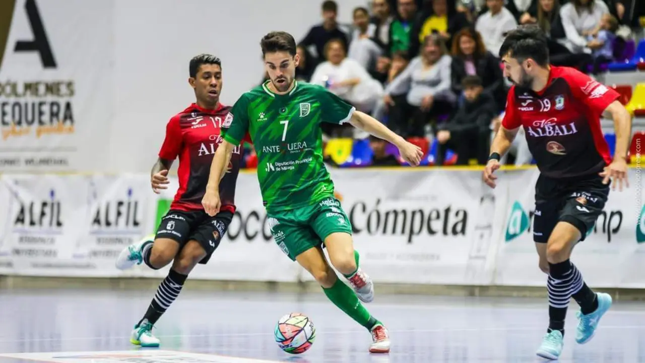 Durante el partido. - CDUA
