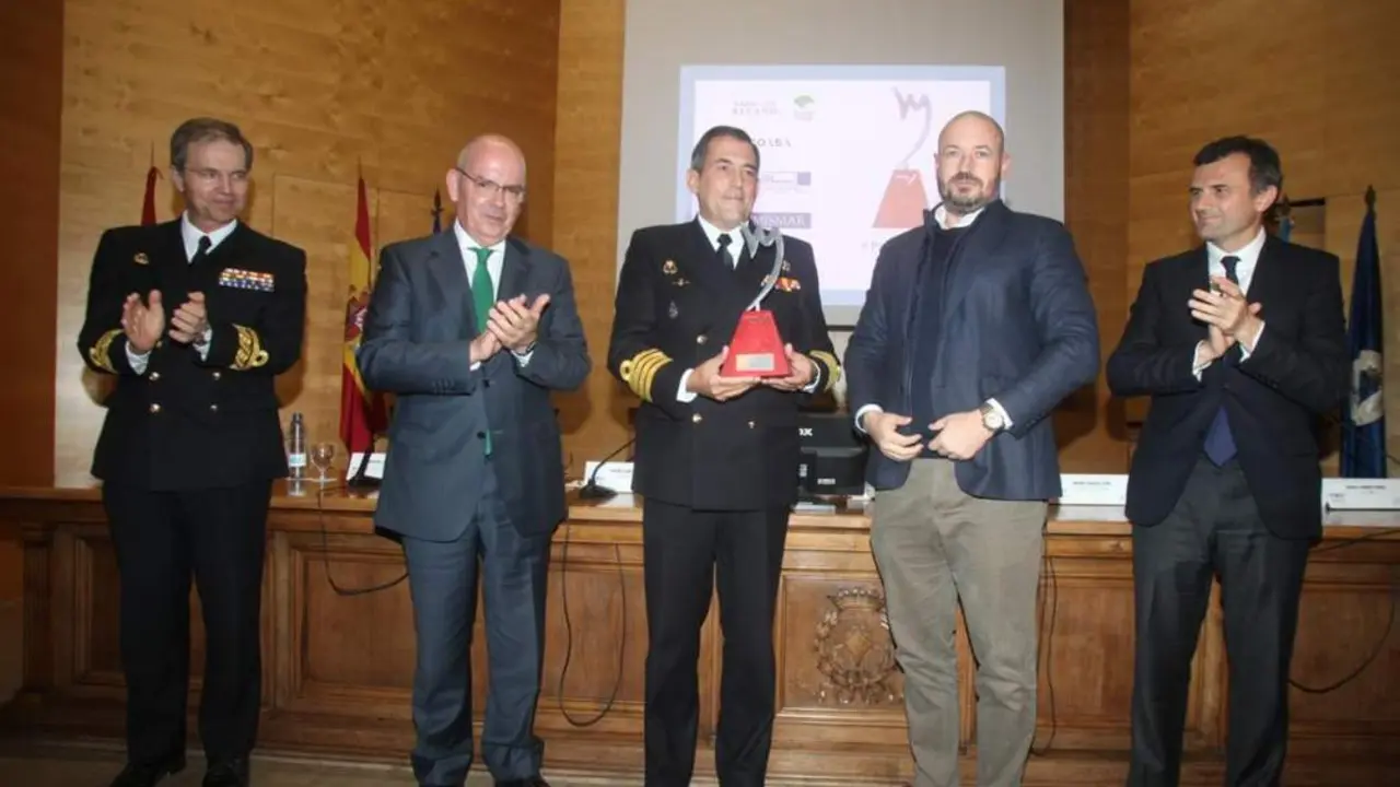 Premio 11MIL al Buque Escuela Juan Sebasti&aacute;n de Elcano. - VIVA
