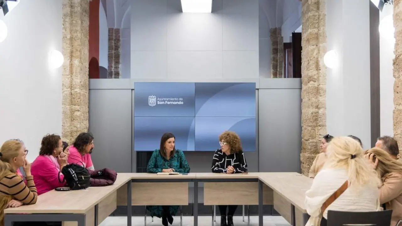 Reuni&oacute;n en el Ayuntamiento.  - A.I.