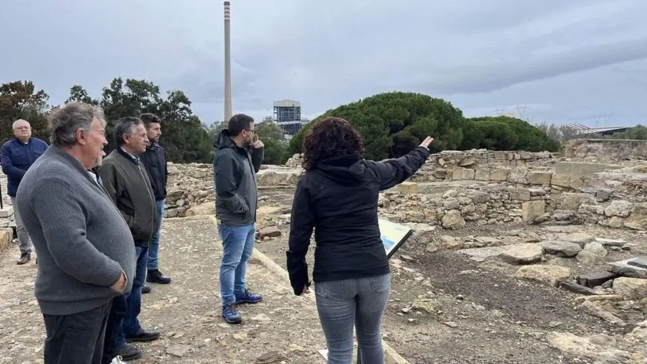 Visita de Jos&eacute; Ignacio Garc&iacute;a, de Adelante Andaluc&iacute;a, a Carteia. - AI