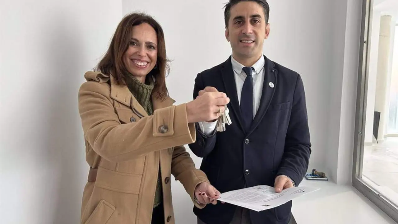 Inauguraci&oacute;n de la estaci&oacute;n. - EP