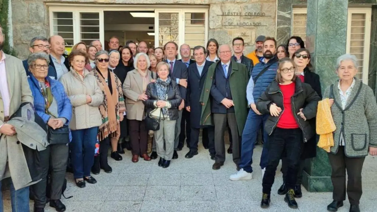 Imagen del d&iacute;a de la entrega a las 19 asociaciones del Euro Solidario. - VIVA JA&Eacute;N