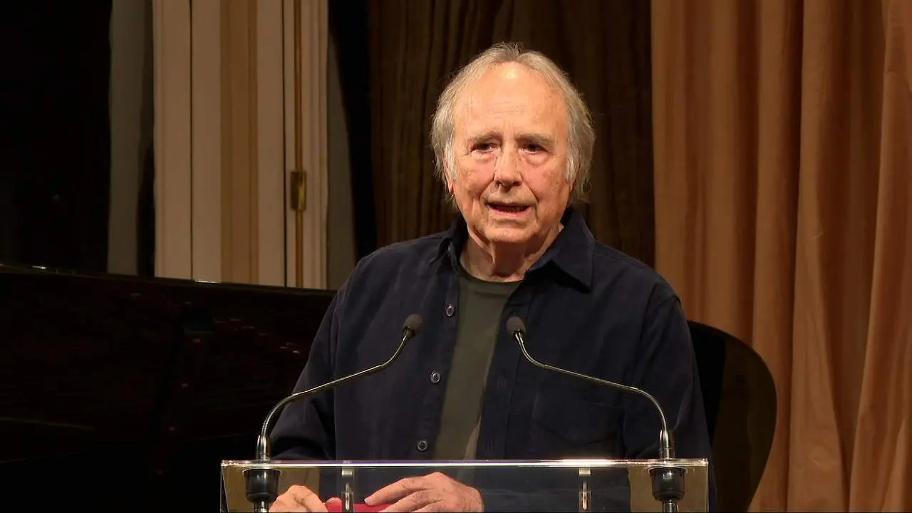 Serrat, medalla de honor de la SGAE "feliz de haber dedicado mi vida a escribir canciones"
