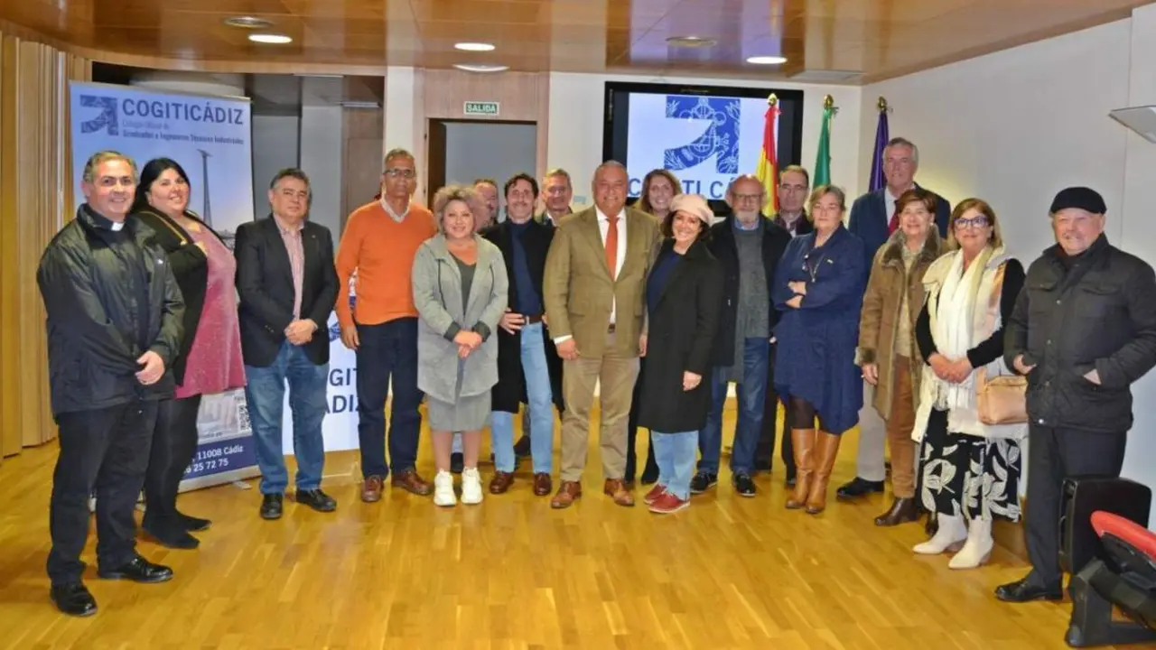 COGITI C&aacute;diz entrega su donativo tradicional de final de a&ntilde;o. - 