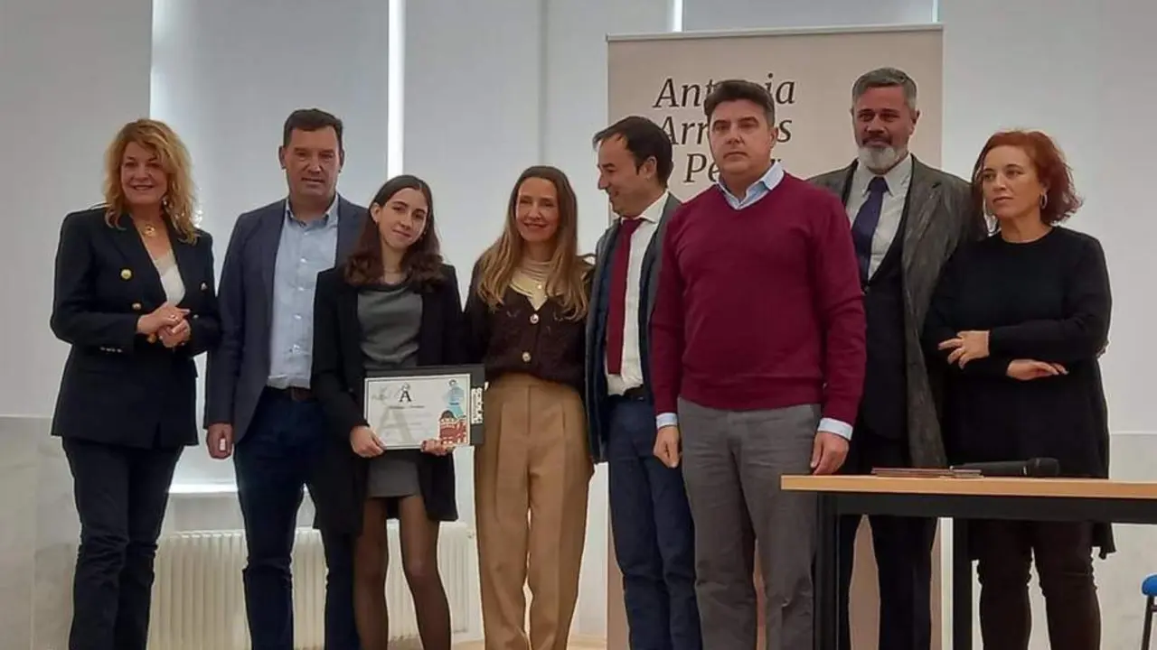 Entrega del Premio Antonia Arrobas a Laura Garc&iacute;a Labad&iacute;a - J.A.