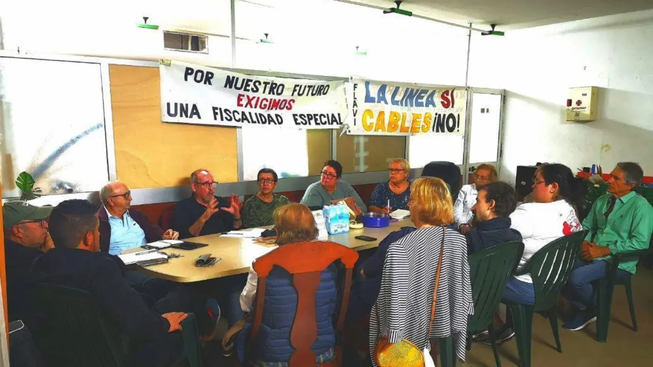 Reuni&oacute;n de Flavi La L&iacute;nea. - AI
