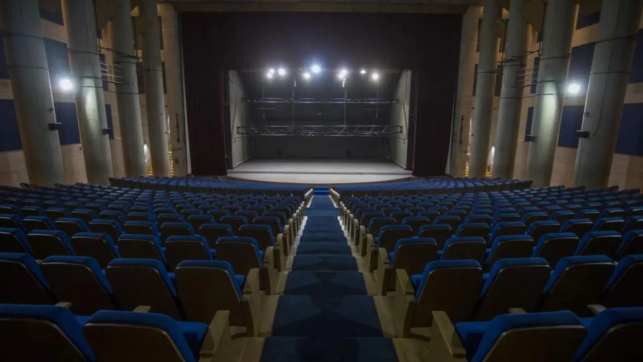 Auditorio de la Casa Col&oacute;n. - VH