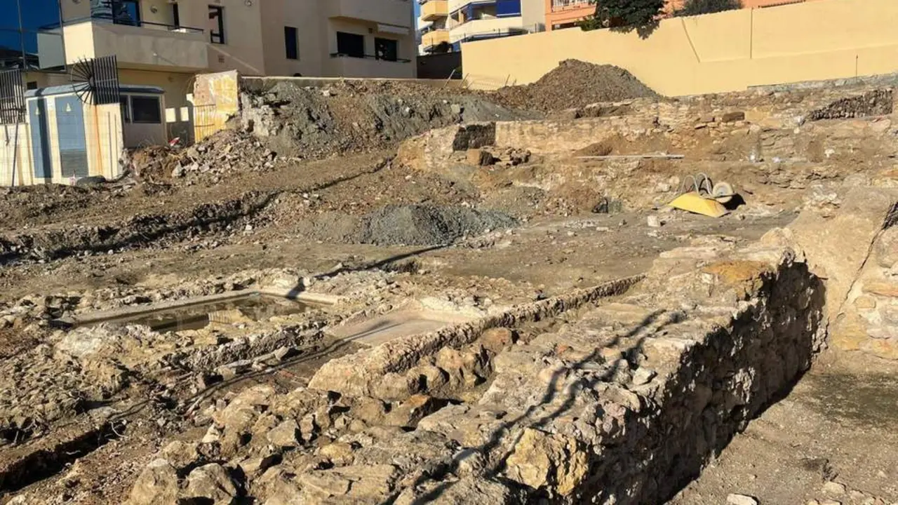 Rutas para disfrutar de los restos arqueol&oacute;gicos del Yacimiento de Los Molinillos