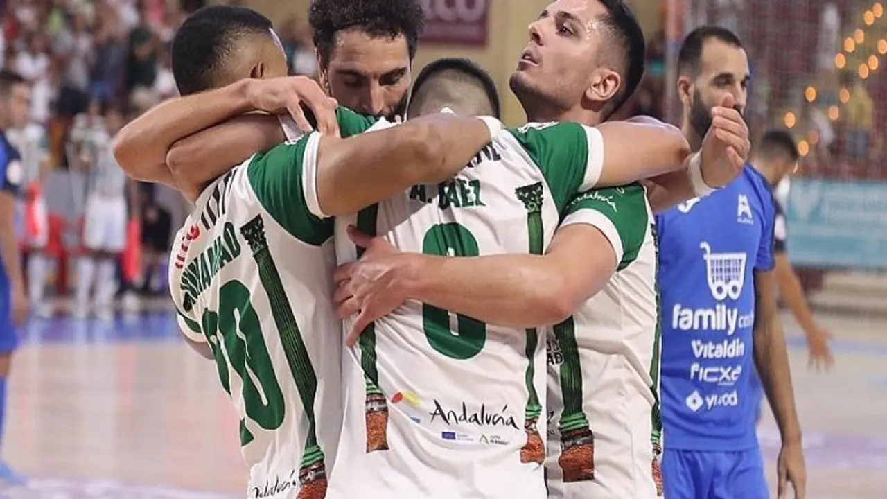 El C&oacute;rdoba Patrimonio celebra un gol en Vista Alegre. - C&Oacute;RDOBA PATRIMONIO