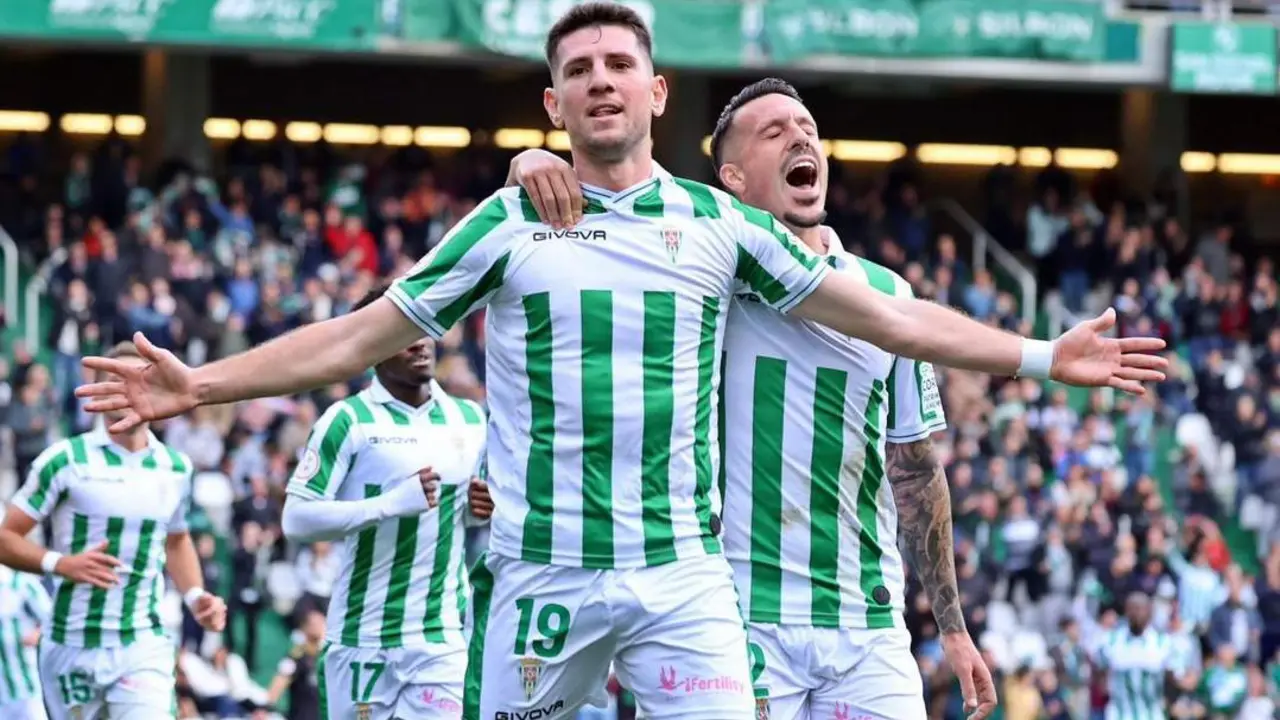 Toril celebra el 1-0. - C&Oacute;RDOBA CF