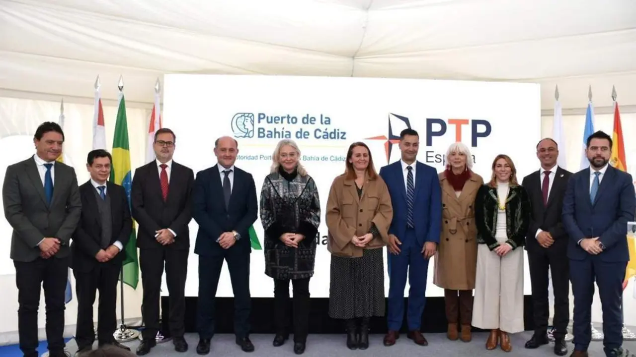 Primera piedra de la planta de cargas refrigeradas de PTP Group. - VIVA