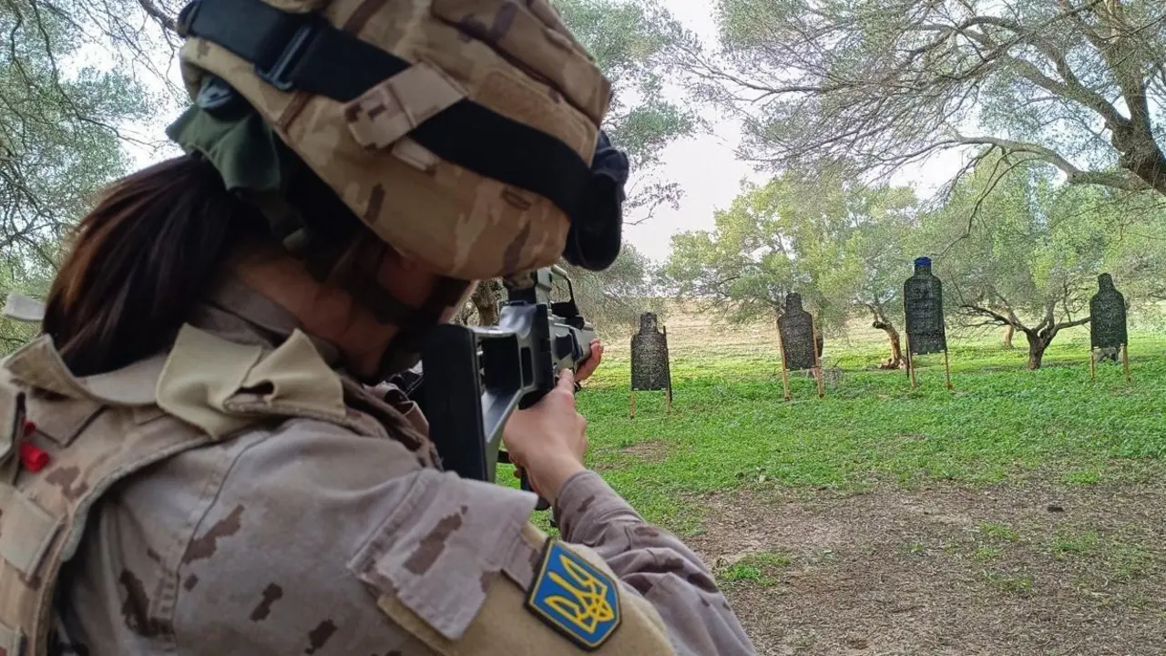 Militares ucranianos form&aacute;ndose. - Defensa