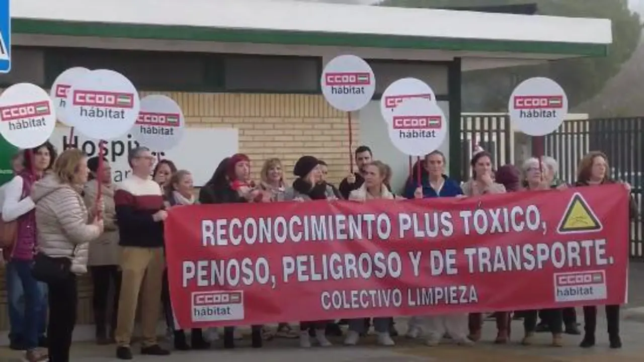 Trabajadores de la limpieza de San Carlos.  - A.I.